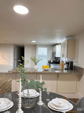 4610 Coronado W Street, Bakersfield, CA 93314