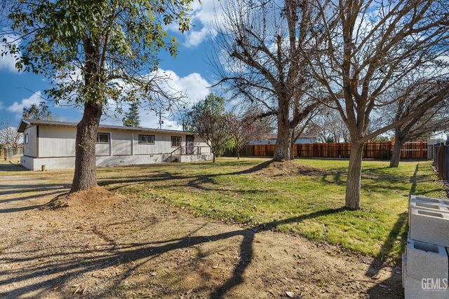 4610 Coronado W Street, Bakersfield, CA 93314