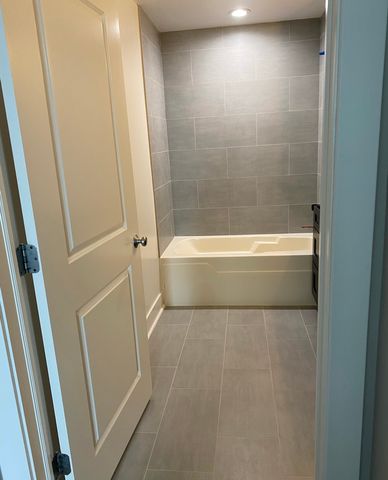 230 W DIVISION Street 1503, Chicago, IL 60610