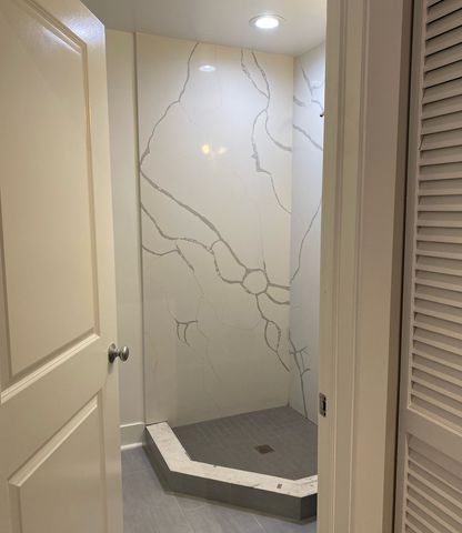 230 W DIVISION Street 1503, Chicago, IL 60610