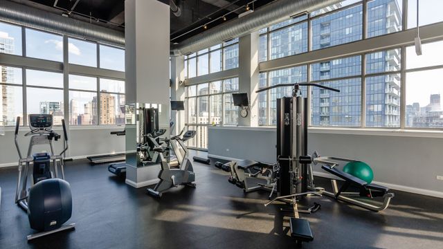 230 W DIVISION Street 1503, Chicago, IL 60610