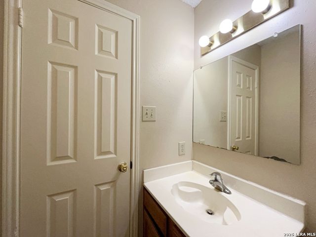 9706 Quiet Lake, San Antonio, TX 78254