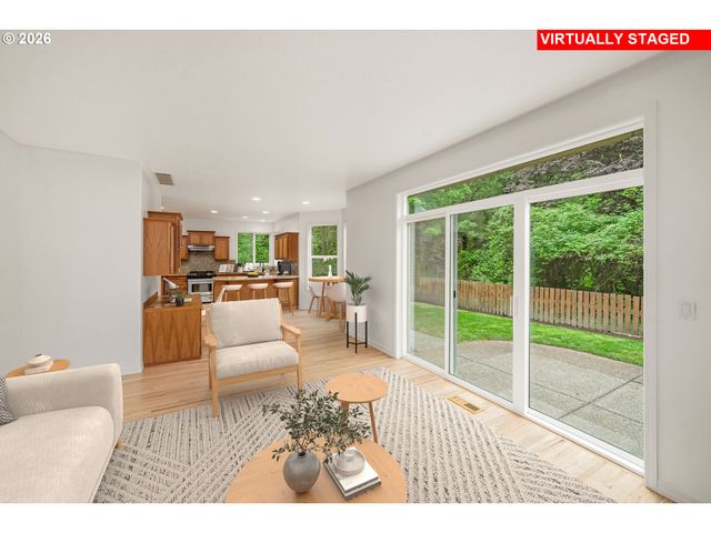 8416 Sw CEDARCREST St, Portland, OR 97223