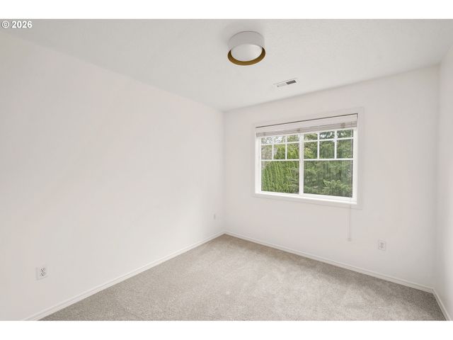 8416 Sw CEDARCREST St, Portland, OR 97223