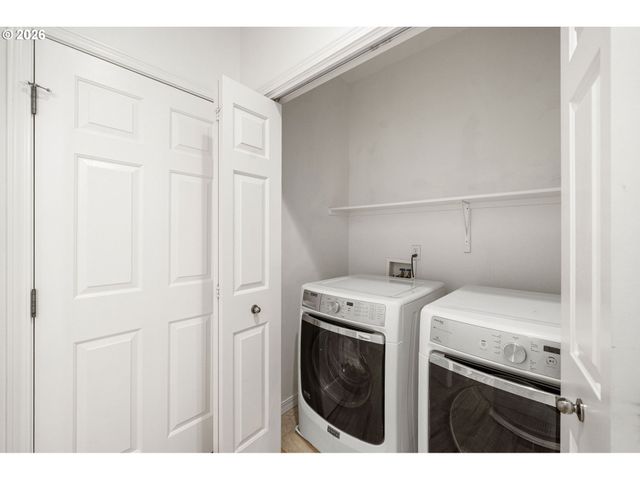 8416 Sw CEDARCREST St, Portland, OR 97223