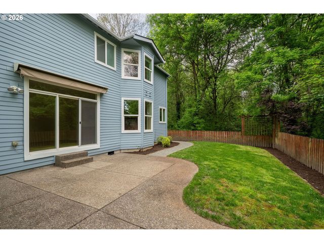 8416 Sw CEDARCREST St, Portland, OR 97223