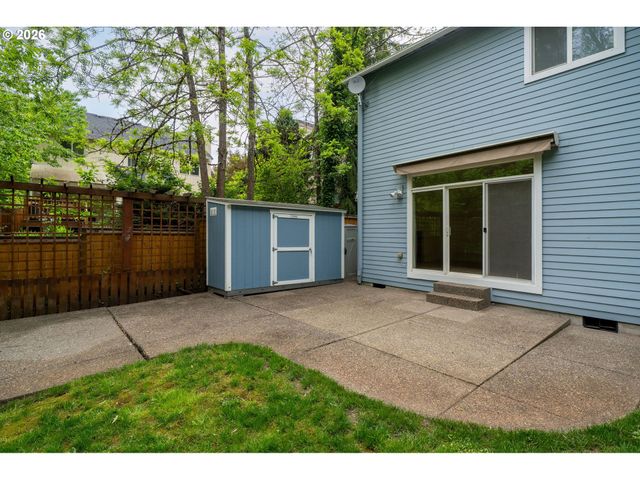 8416 Sw CEDARCREST St, Portland, OR 97223
