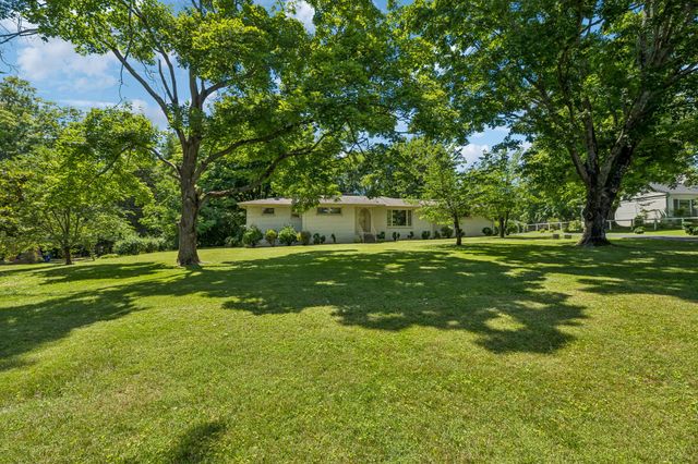 1505 Hillsboro Rd, Franklin, TN 37069