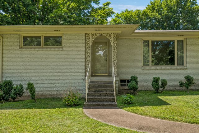 1505 Hillsboro Rd, Franklin, TN 37069