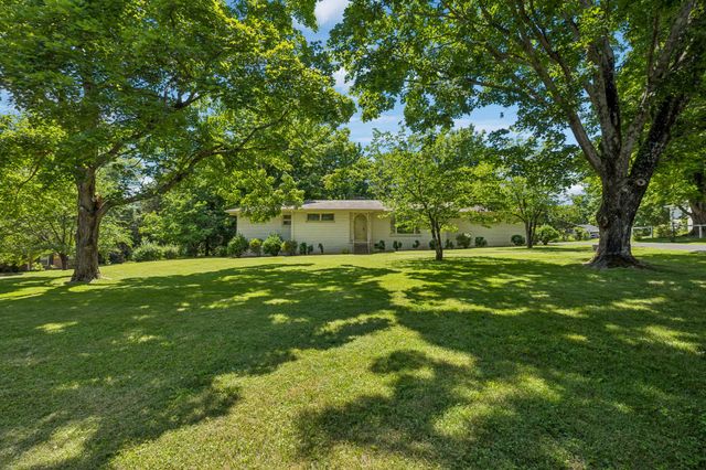1505 Hillsboro Rd, Franklin, TN 37069