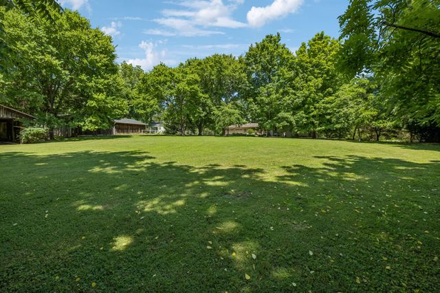 1505 Hillsboro Rd, Franklin, TN 37069
