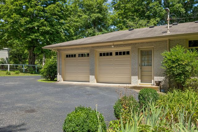 1505 Hillsboro Rd, Franklin, TN 37069