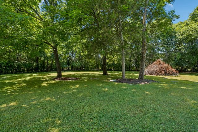 1505 Hillsboro Rd, Franklin, TN 37069