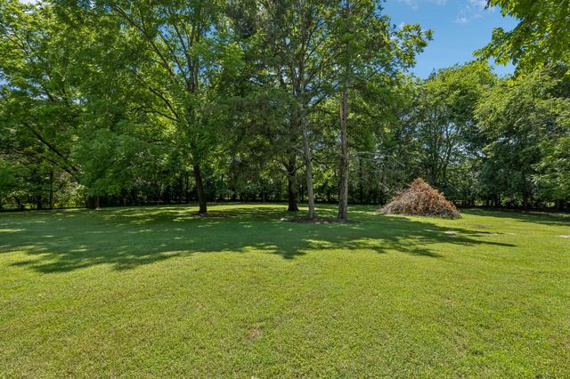 1505 Hillsboro Rd, Franklin, TN 37069