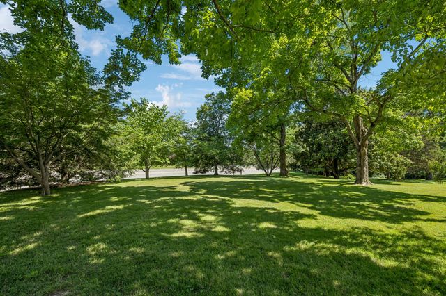 1505 Hillsboro Rd, Franklin, TN 37069
