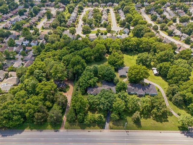 1505 Hillsboro Rd, Franklin, TN 37069