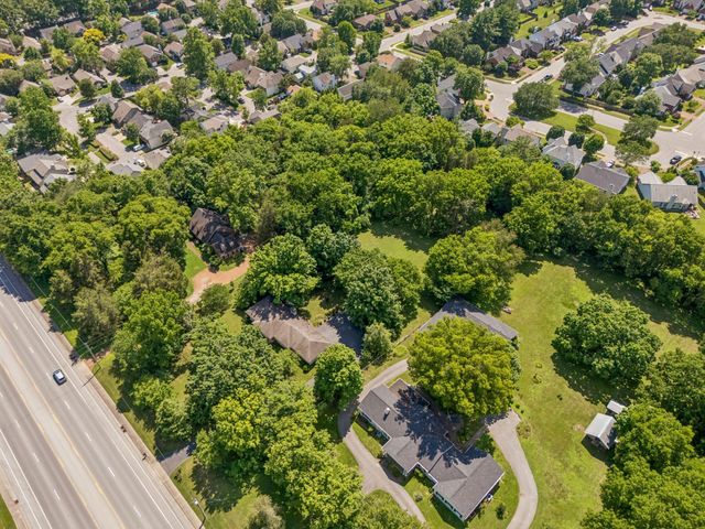 1505 Hillsboro Rd, Franklin, TN 37069