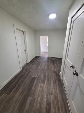 1055 S 3rd Street, Slaton, TX 79364