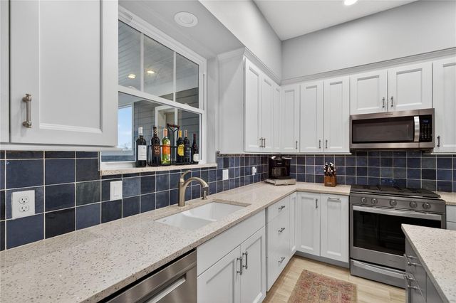 260 S CENTRAL AVENUE, Umatilla, FL 32784
