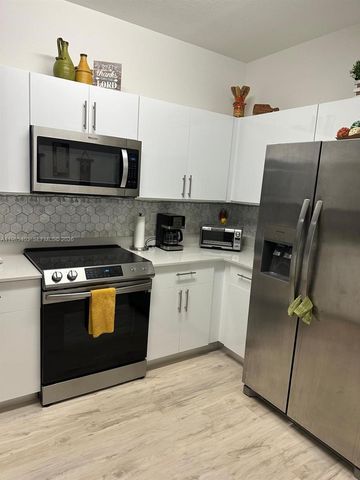 15540 SW 136th St 109, Miami, FL 33196