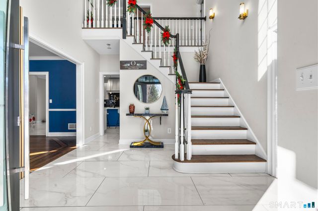 13 Surrey Lane, Monroe, CT 06468