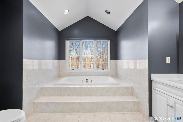 13 Surrey Lane, Monroe, CT 06468