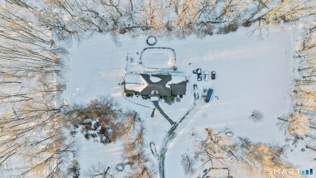 13 Surrey Lane, Monroe, CT 06468