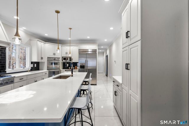 13 Surrey Lane, Monroe, CT 06468