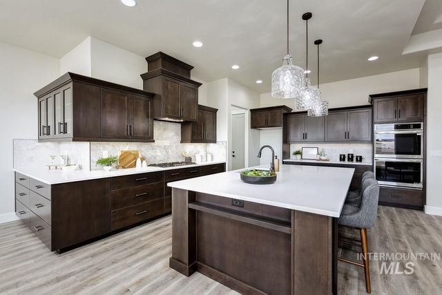 24865 Farm Dale Ave, Caldwell, ID 83607