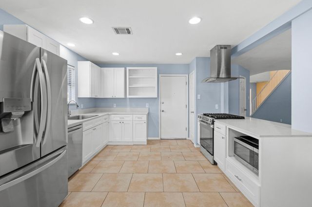 4015 Iriona BND, Austin, TX 78749