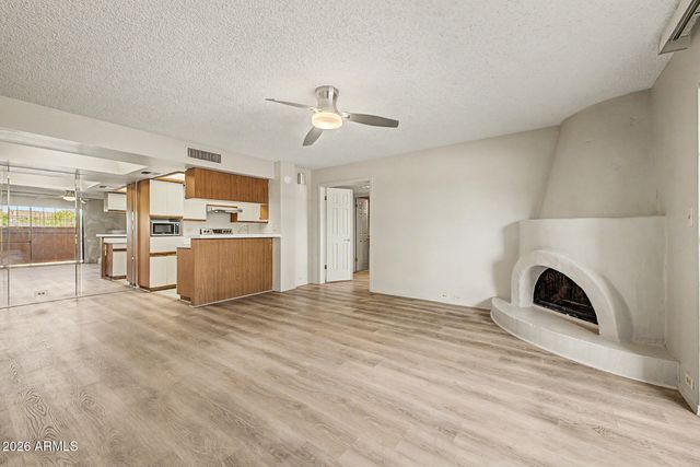 10410 N CAVE CREEK Road 1009, Phoenix, AZ 85020