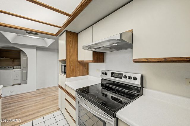 10410 N CAVE CREEK Road 1009, Phoenix, AZ 85020