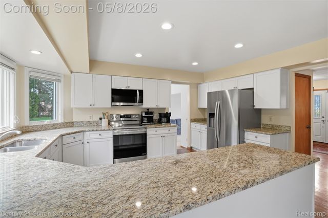 44775 Dunbarton Court, Novi, MI 48375