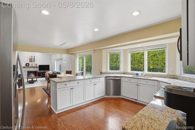 44775 Dunbarton Court, Novi, MI 48375