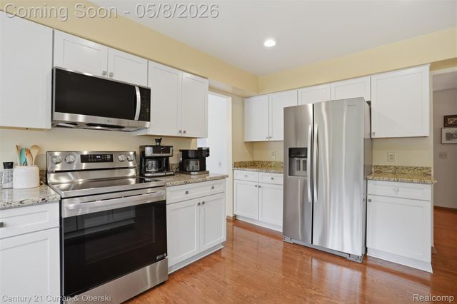 44775 Dunbarton Court, Novi, MI 48375