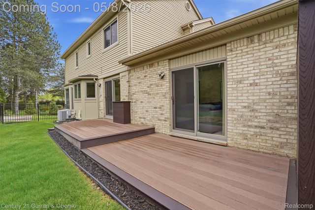 44775 Dunbarton Court, Novi, MI 48375