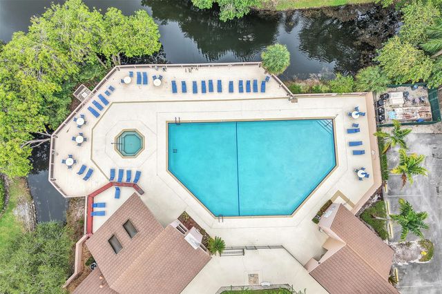 132 NW 98th Ter 132, Plantation, FL 33324