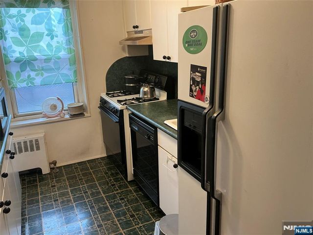 2195 N Central Road 3E, Fort Lee, NJ 07024