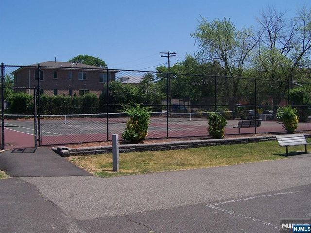 2195 N Central Road 3E, Fort Lee, NJ 07024