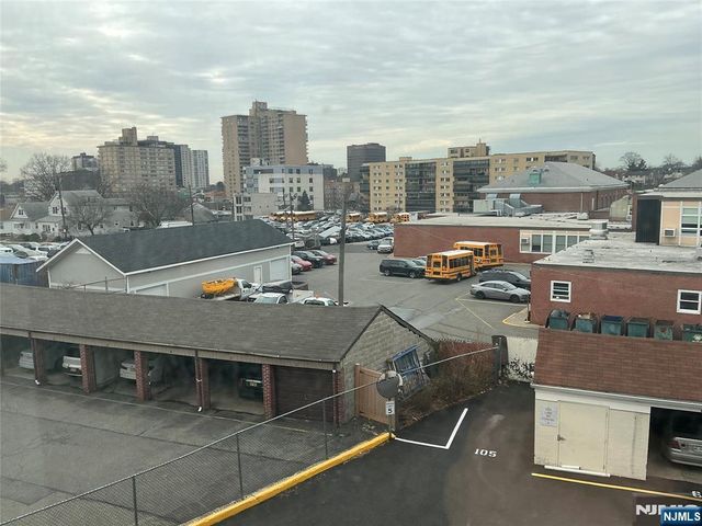 2195 N Central Road 3E, Fort Lee, NJ 07024