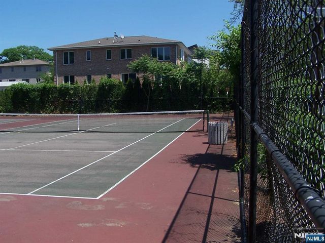 2195 N Central Road 3E, Fort Lee, NJ 07024