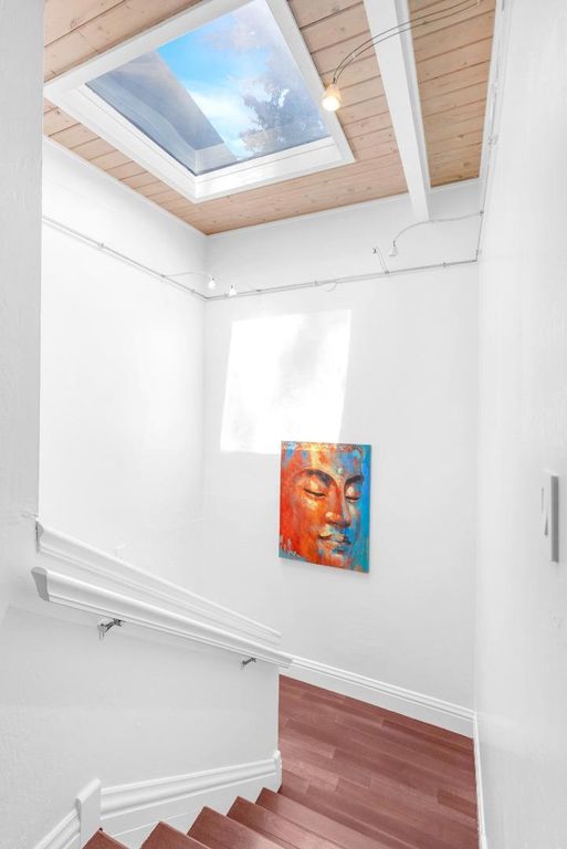 Image 10 of property listing at 279 Sterling Avenue, Pacifica, CA 94044