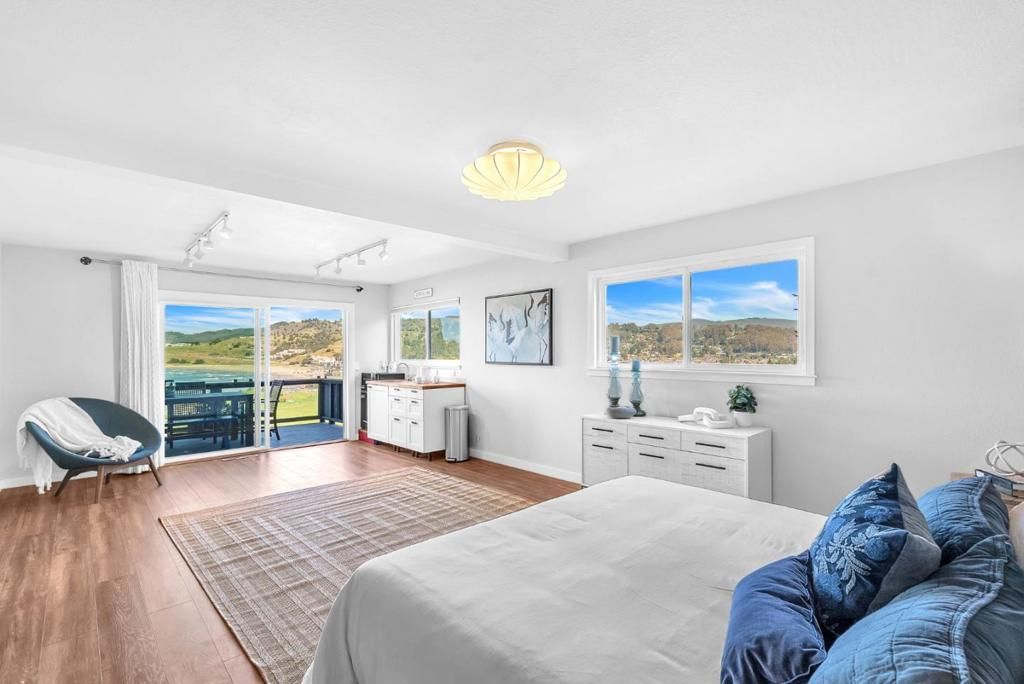 Image 19 of property listing at 279 Sterling Avenue, Pacifica, CA 94044