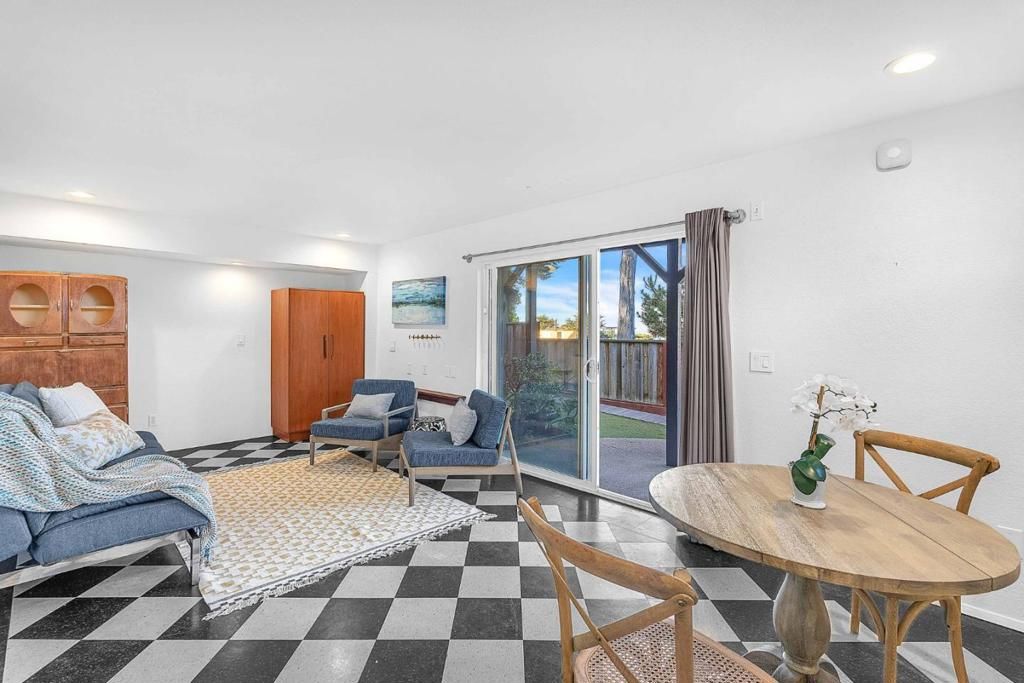 Image 27 of property listing at 279 Sterling Avenue, Pacifica, CA 94044