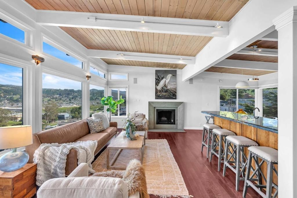 Image 6 of property listing at 279 Sterling Avenue, Pacifica, CA 94044