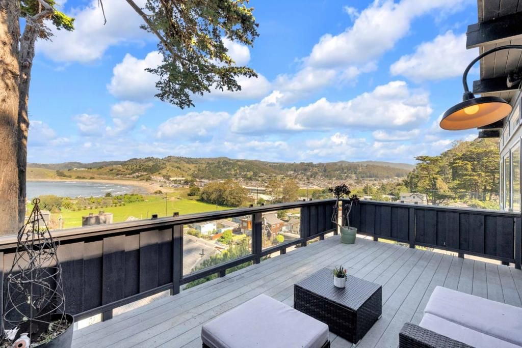 Image 9 of property listing at 279 Sterling Avenue, Pacifica, CA 94044