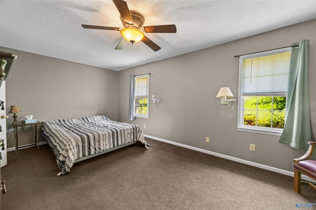 1000 Brentwood Drive NE, Cullman, AL 35055