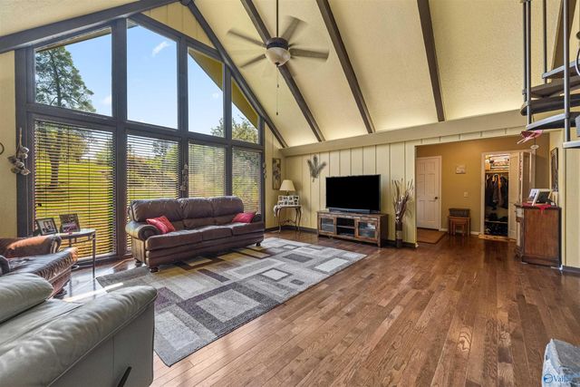 1000 Brentwood Drive NE, Cullman, AL 35055