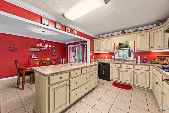 1000 Brentwood Drive NE, Cullman, AL 35055