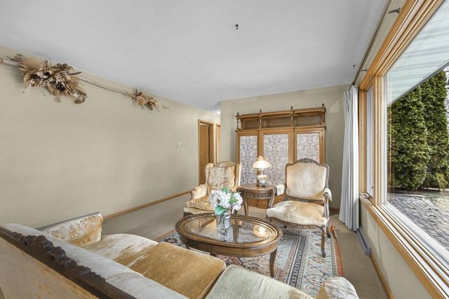 5111 Arrowhead Drive, Monona, WI 53716